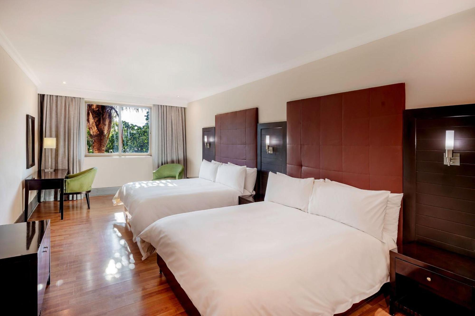 Protea Hotel By Marriott Lusaka Extérieur photo