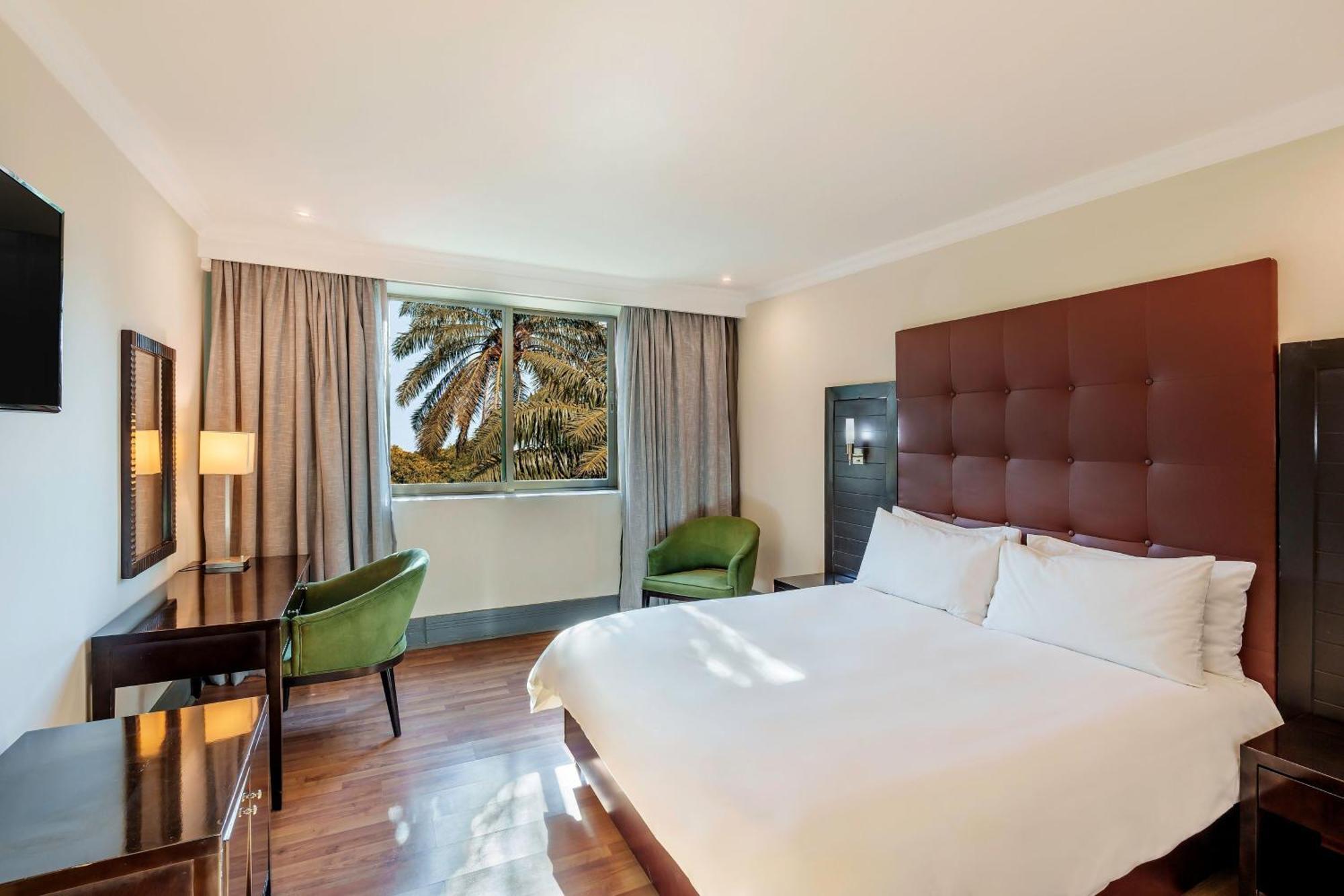 Protea Hotel By Marriott Lusaka Extérieur photo