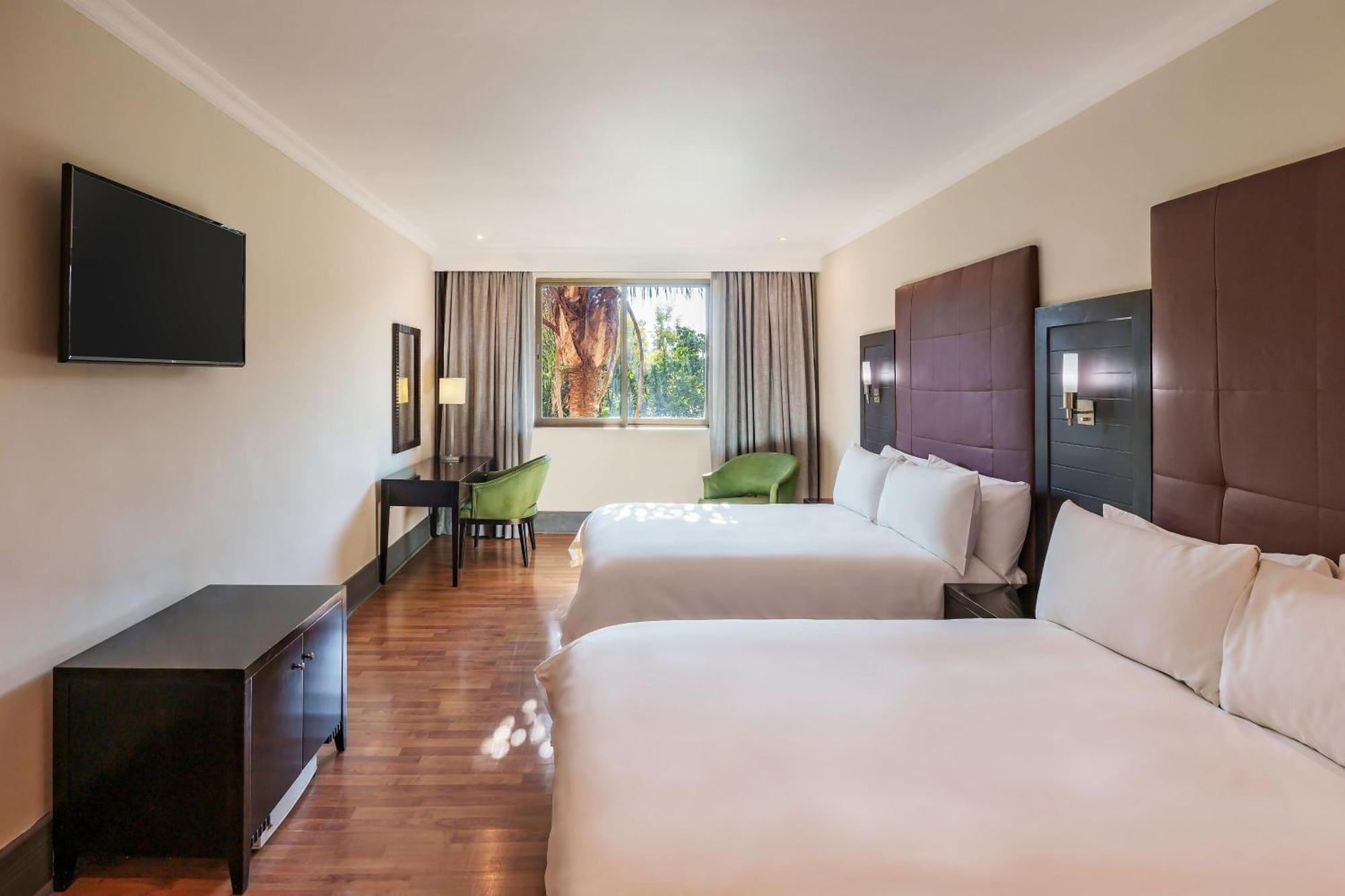 Protea Hotel By Marriott Lusaka Extérieur photo