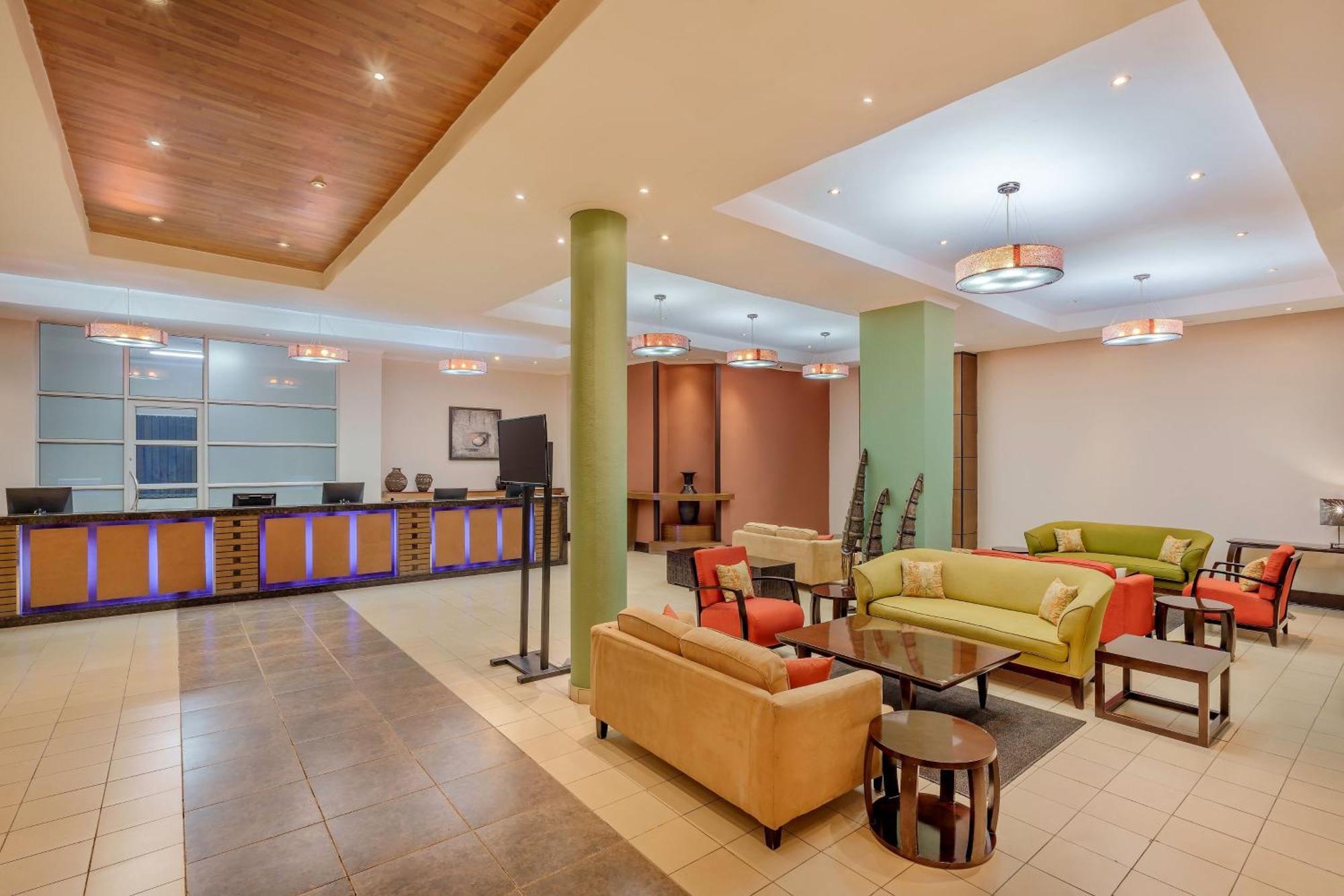 Protea Hotel By Marriott Lusaka Extérieur photo