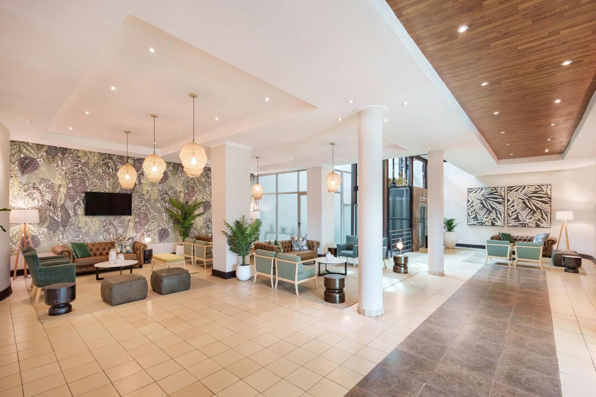 Protea Hotel By Marriott Lusaka Extérieur photo
