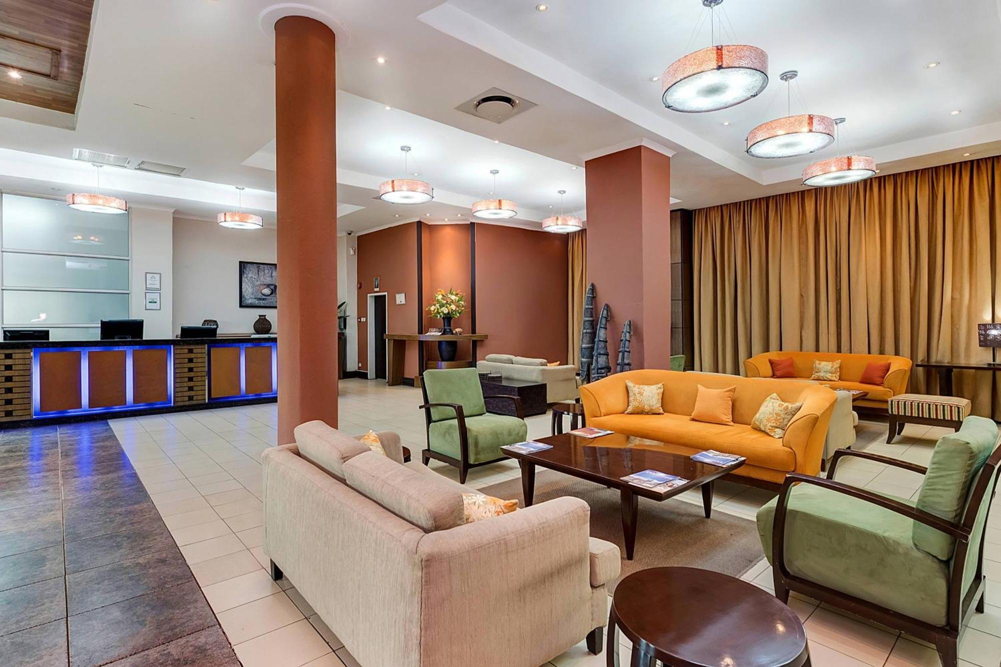 Protea Hotel By Marriott Lusaka Extérieur photo