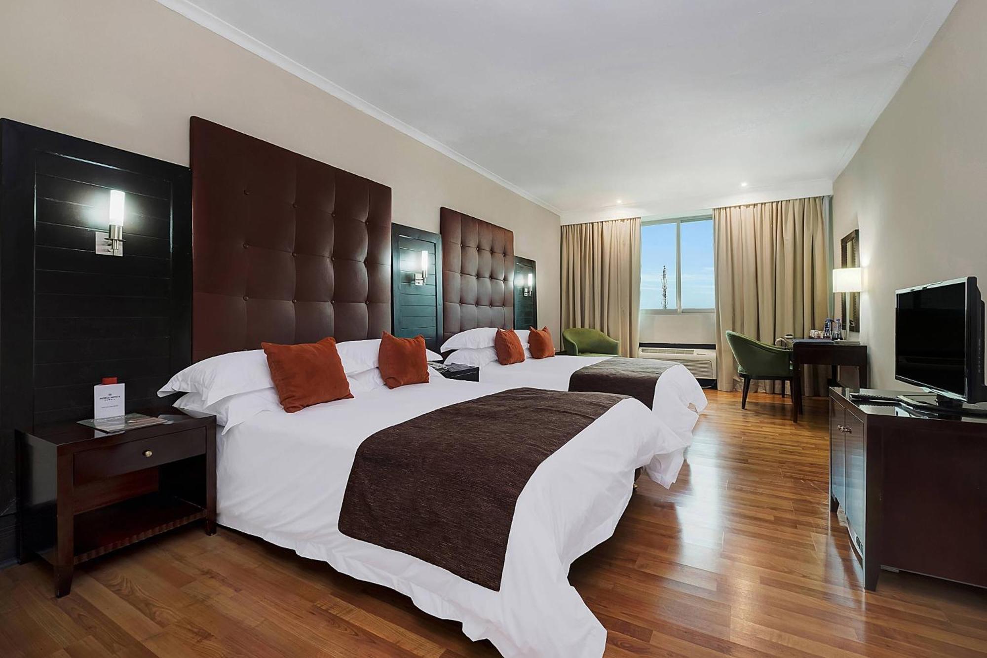 Protea Hotel By Marriott Lusaka Extérieur photo