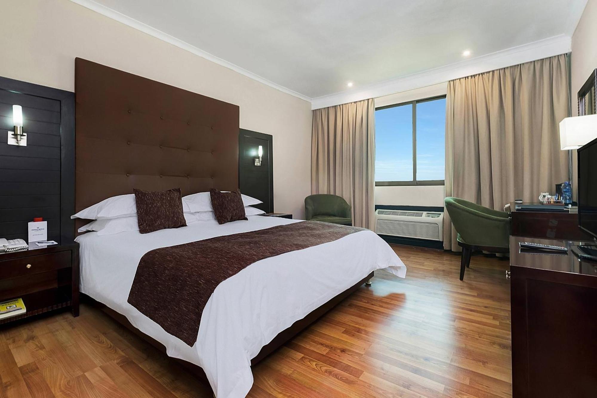 Protea Hotel By Marriott Lusaka Extérieur photo